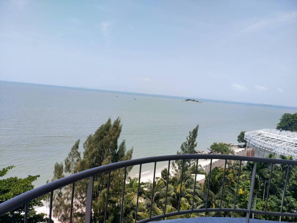 Beachfront Full Sea Penang Tanjung Bungah (Penang) Exterior foto