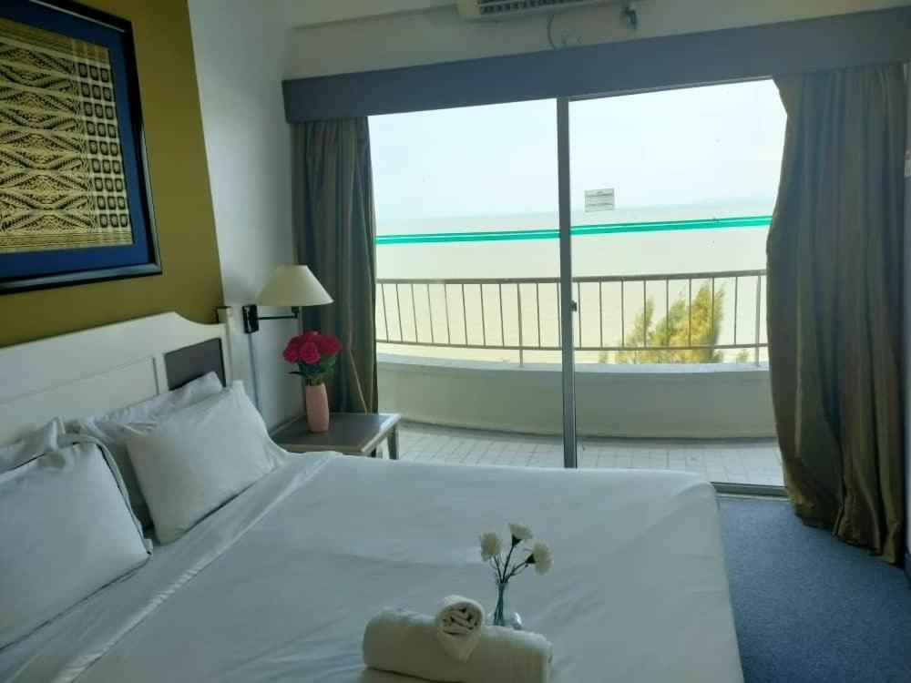 Beachfront Full Sea Penang Tanjung Bungah (Penang) Exterior foto